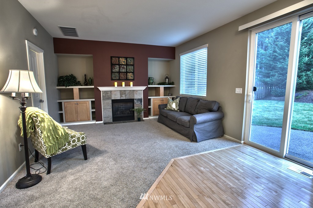 27500 Maple Ridge Way Southeast Maple Valley, WA 98038 - Photo 9 of 19