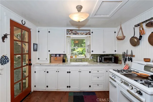 $449,000 | 714 Blue Jay Canyon Road, Lake Arrowhead, CA 92317