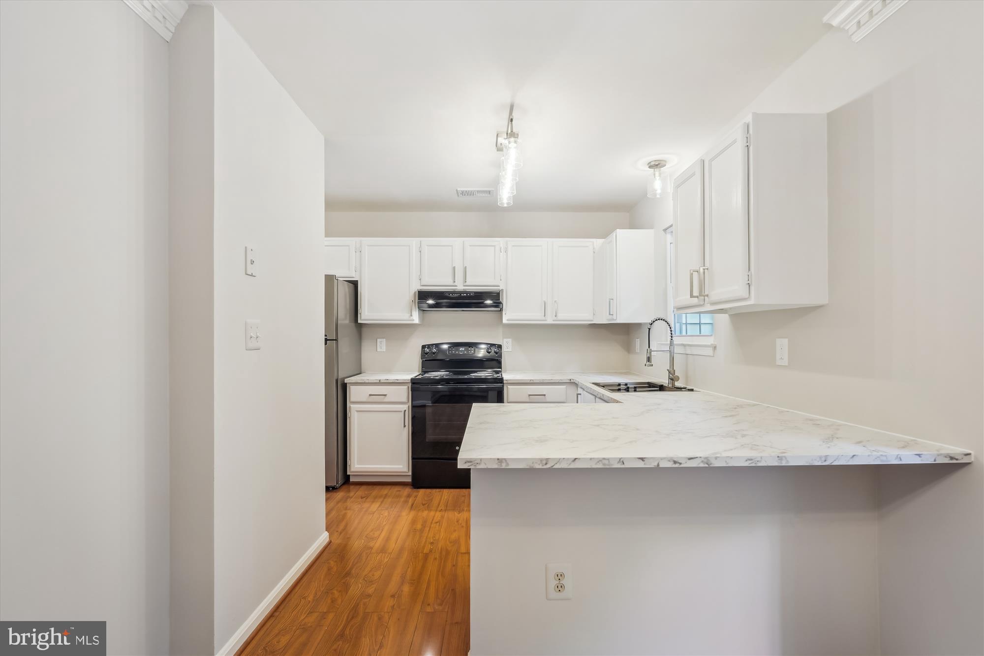 10 Suncroft Court Silver Spring, MD 20904 - Photo 11 of 19 Kitchen