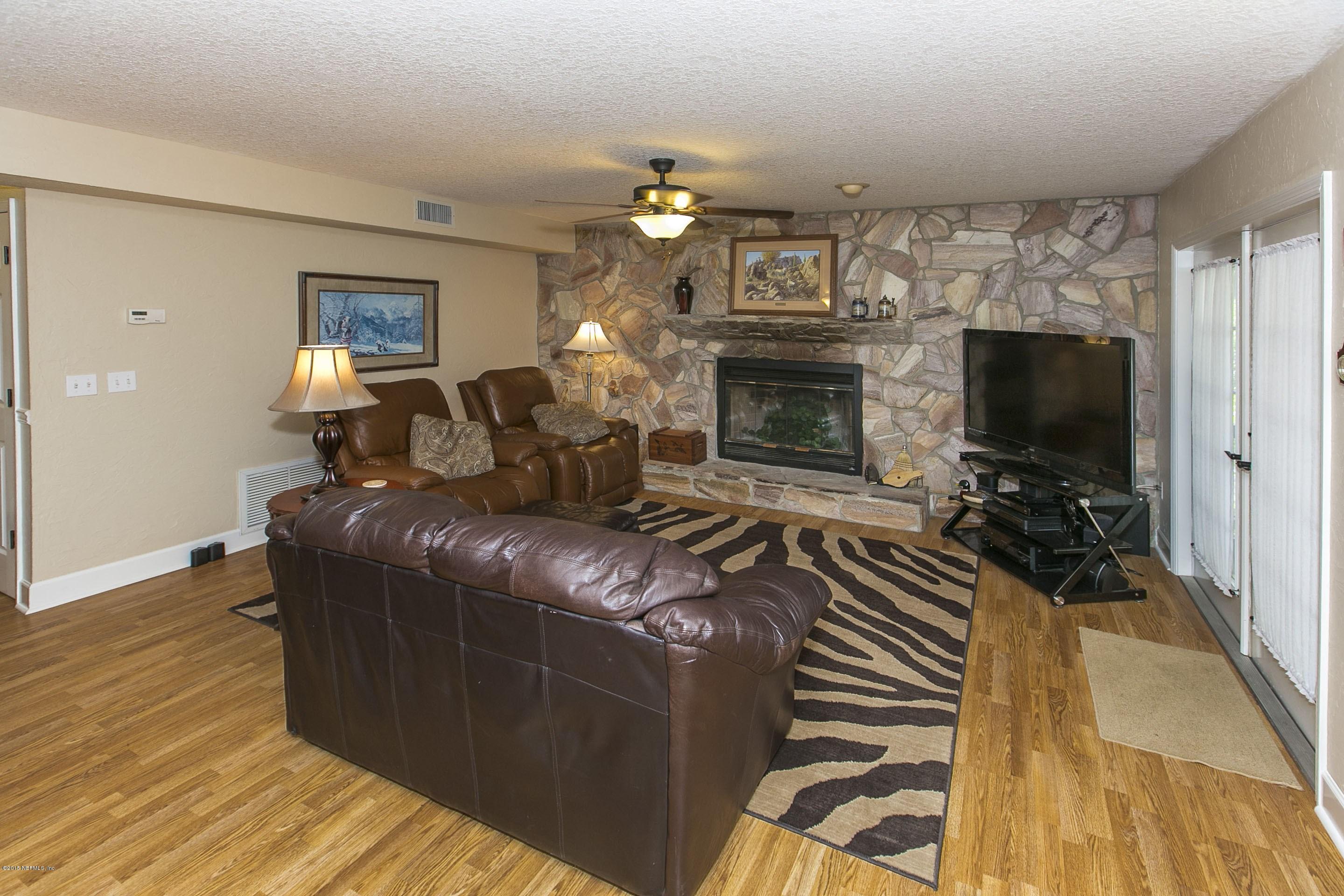 7689 Old Nursery Road Macclenny, FL 32063 - Photo 11 of 37 Family Room