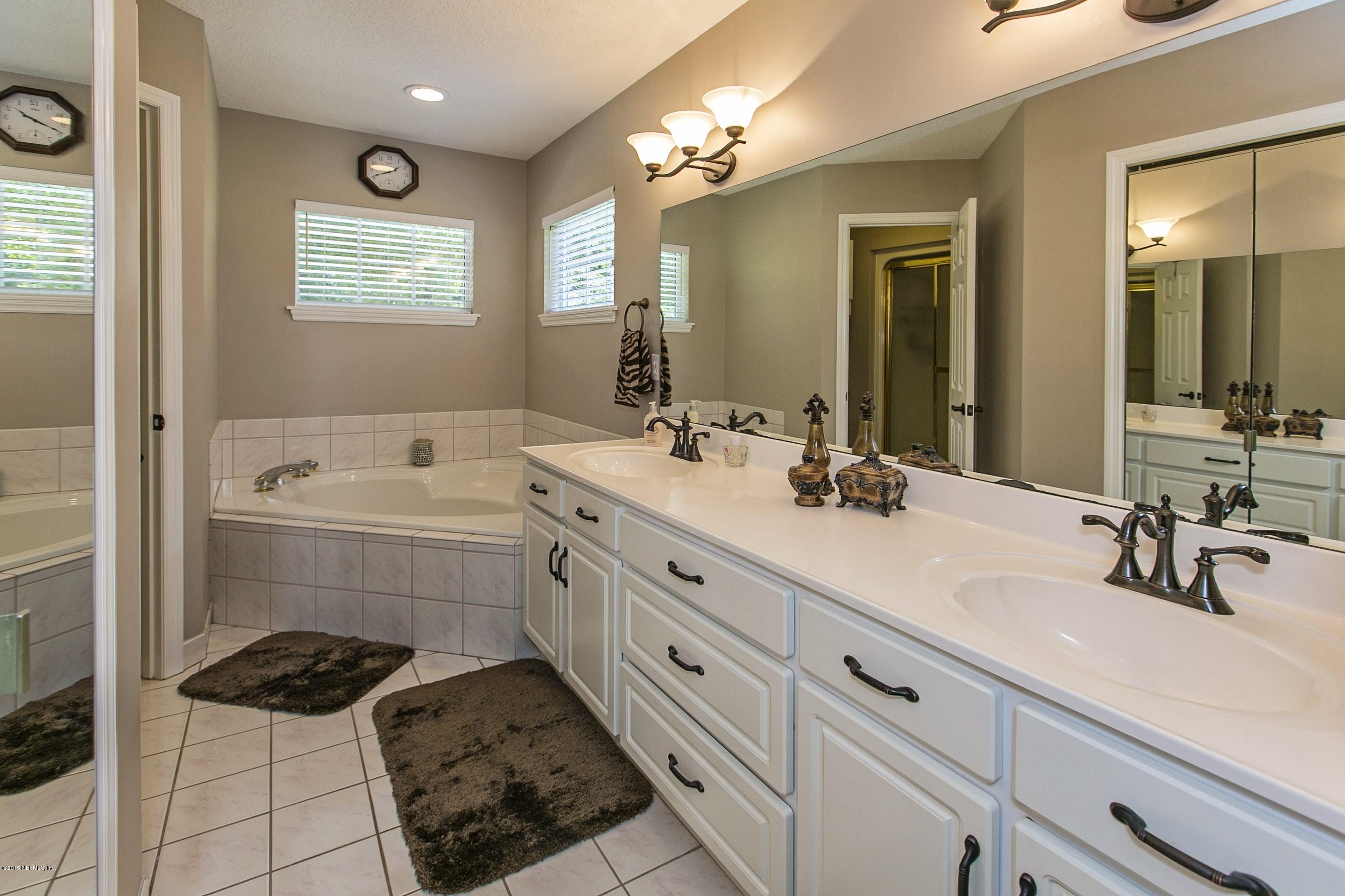 7689 Old Nursery Road Macclenny, FL 32063 - Photo 15 of 37 Master Bathroom