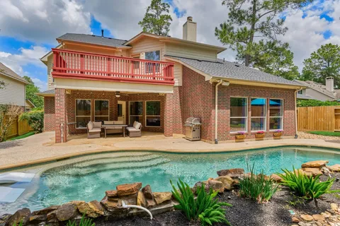 $775,000 | 11 East French Oaks Circle, The Woodlands, TX 77382