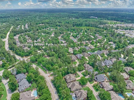 $775,000 | 11 East French Oaks Circle, The Woodlands, TX 77382