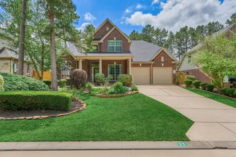 $775,000 | 11 East French Oaks Circle, The Woodlands, TX 77382