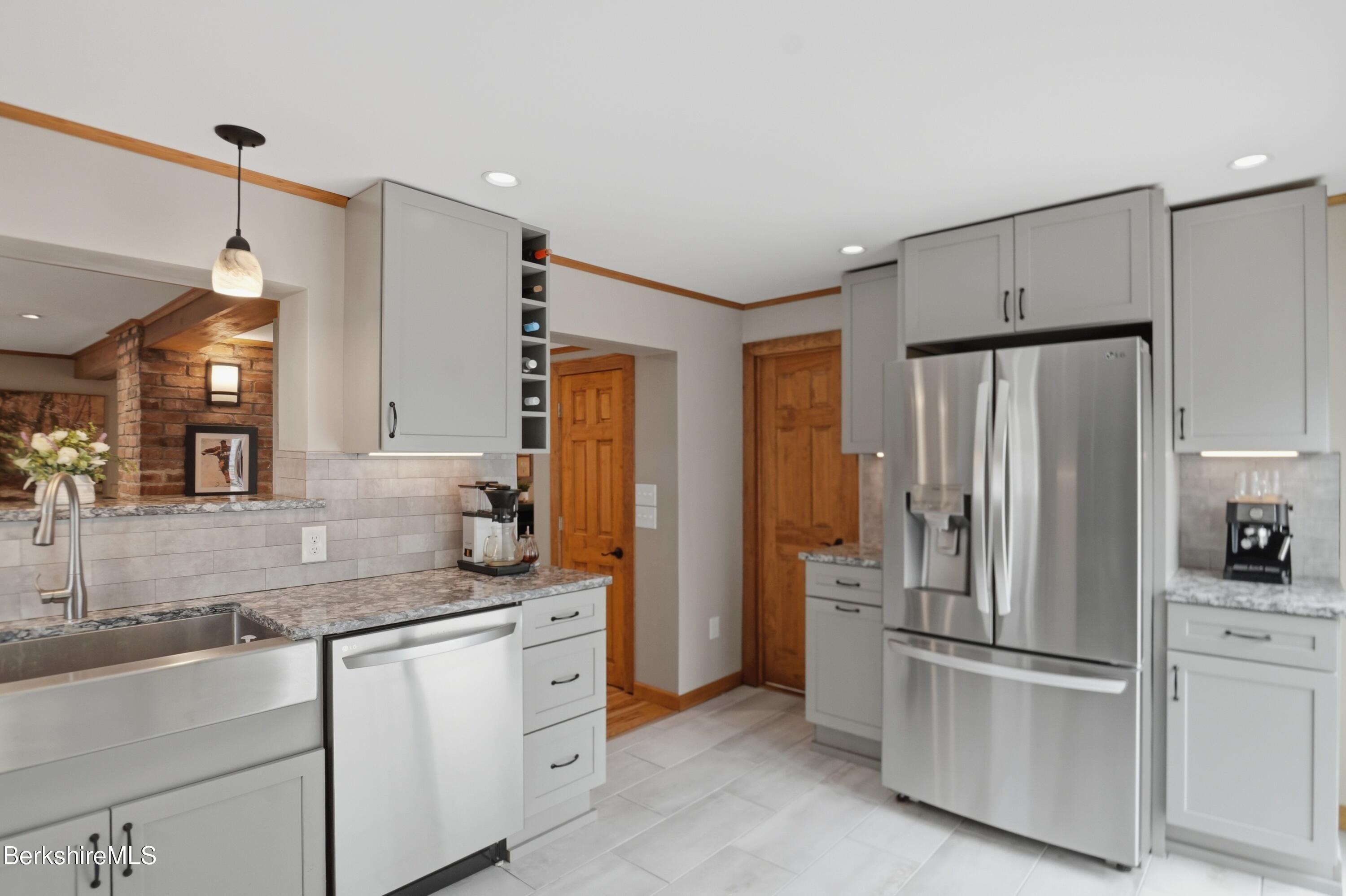37 Alger Street Adams, MA 01220 - Photo 21 of 46 Kitchen
