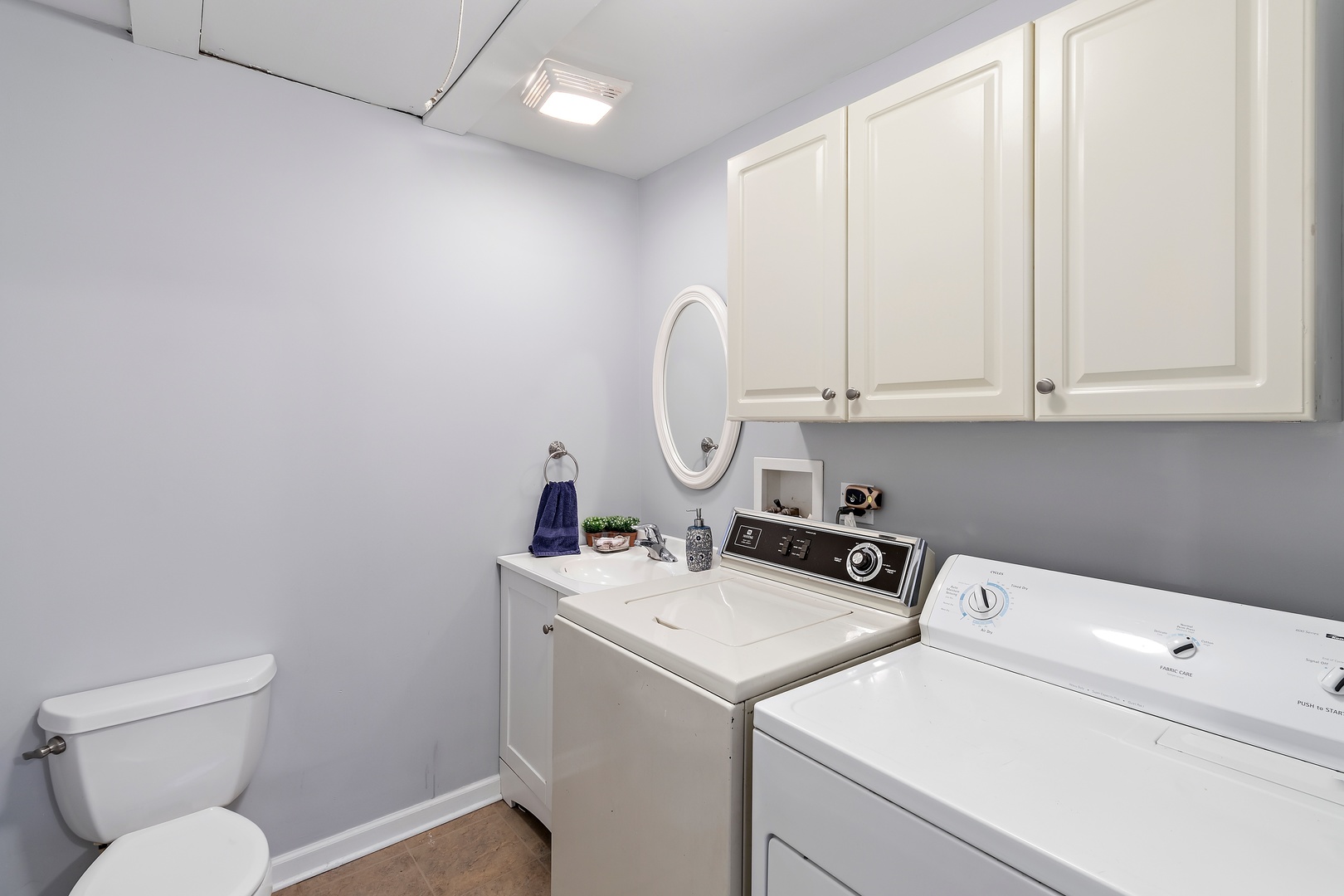 245 Washington Boulevard Hoffman Estates, IL 60169 - Photo 11 of 19 a utility room with dryer and washer