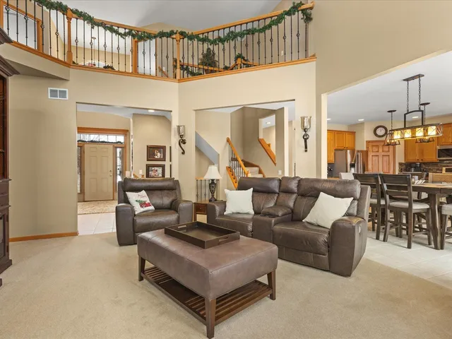 $559,999 | 1849 Moorland Lane, Crystal Lake, IL 60014