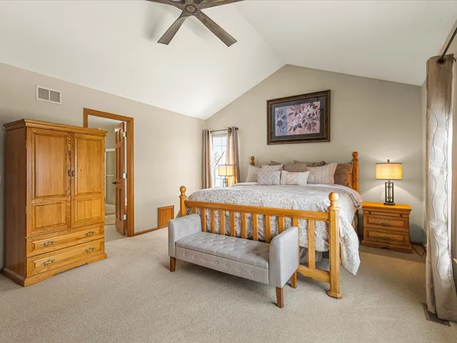 $559,999 | 1849 Moorland Lane, Crystal Lake, IL 60014