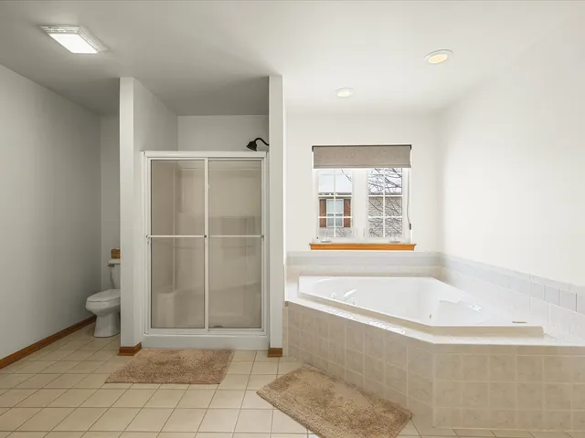 $559,999 | 1849 Moorland Lane, Crystal Lake, IL 60014