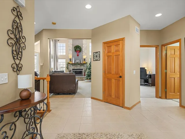 $559,999 | 1849 Moorland Lane, Crystal Lake, IL 60014