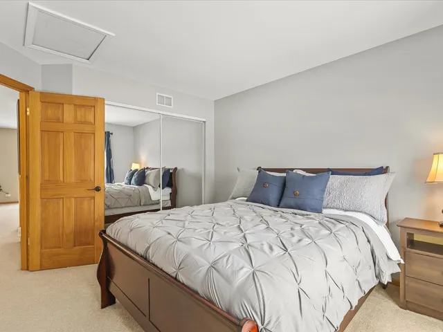 $559,999 | 1849 Moorland Lane, Crystal Lake, IL 60014