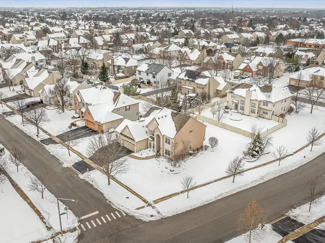 $559,999 | 1849 Moorland Lane, Crystal Lake, IL 60014