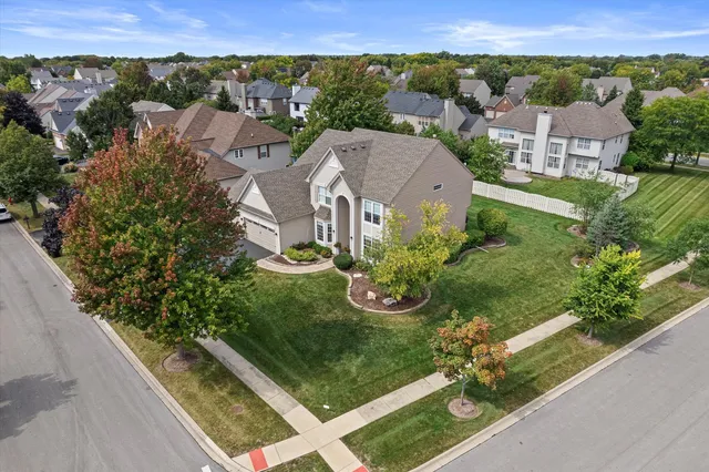 $559,999 | 1849 Moorland Lane, Crystal Lake, IL 60014