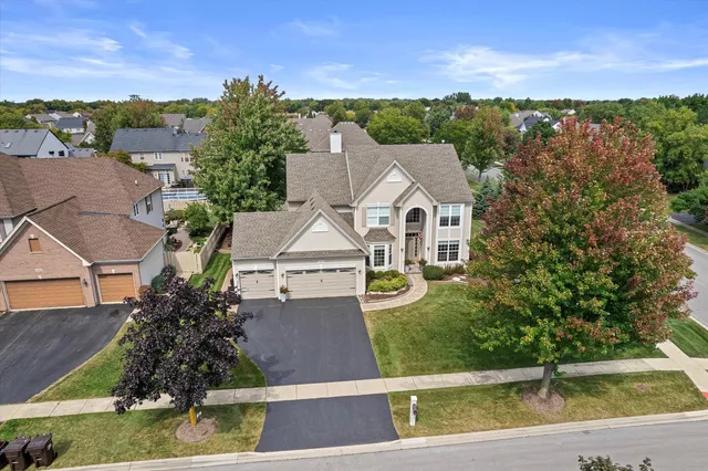 $559,999 | 1849 Moorland Lane, Crystal Lake, IL 60014