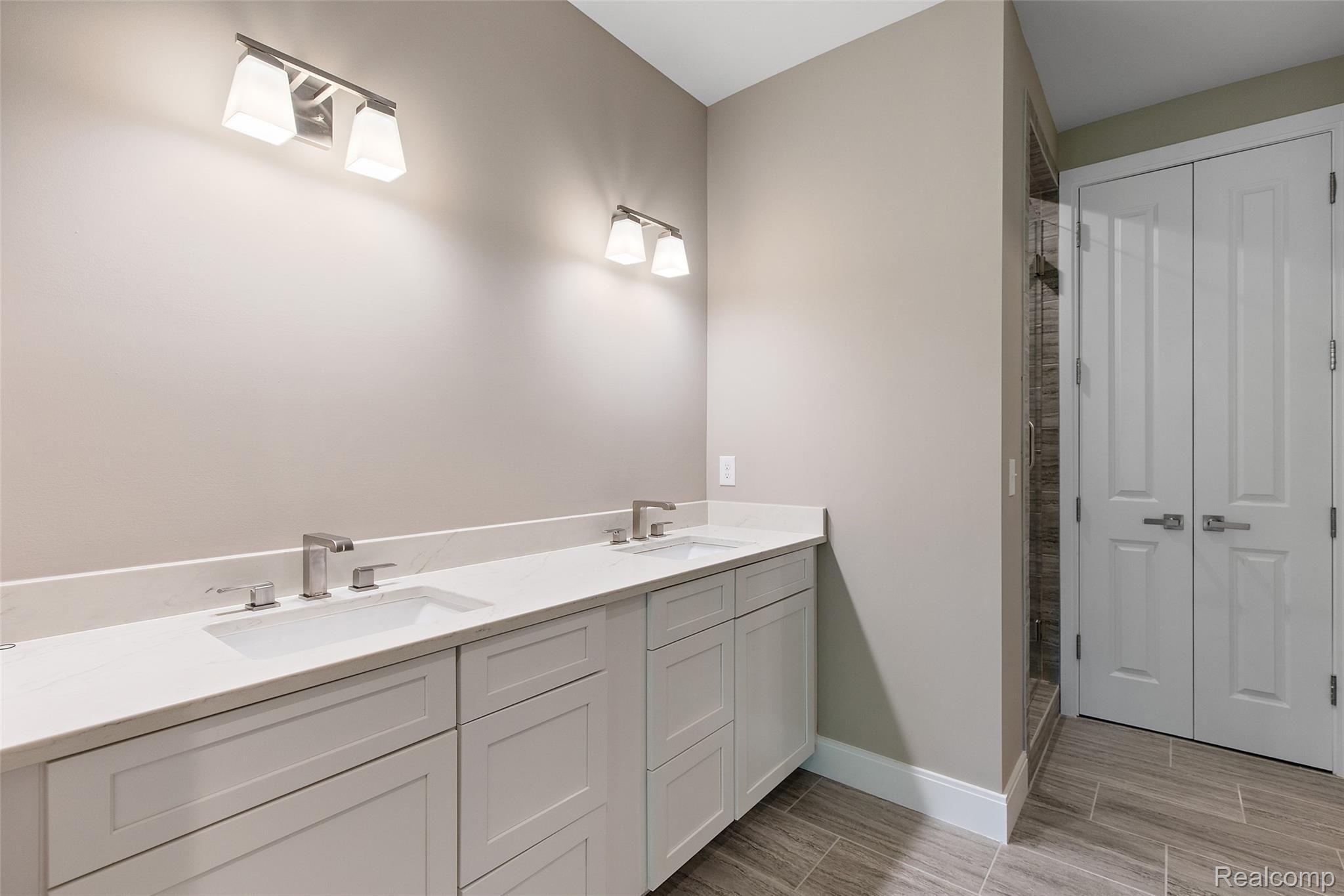 3833 Albatross Court, Unit 27 Rochester, MI 48309 - Photo 26 of 37 Villas of Shadow Pines-26.jpg