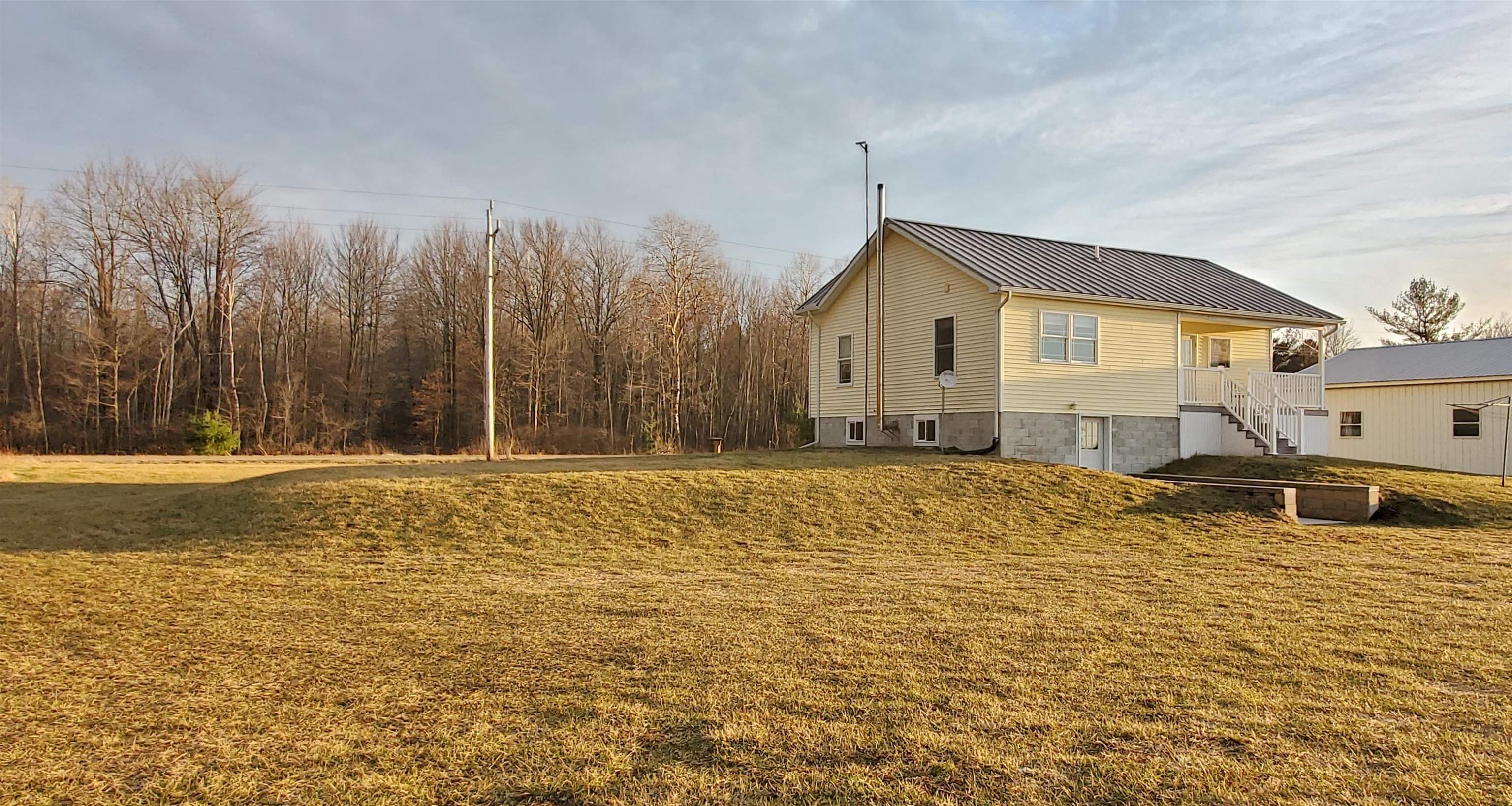 4774 West Laporte Road St. Louis, MI 48880 - Photo 33 of 38 1898569-32.JPG