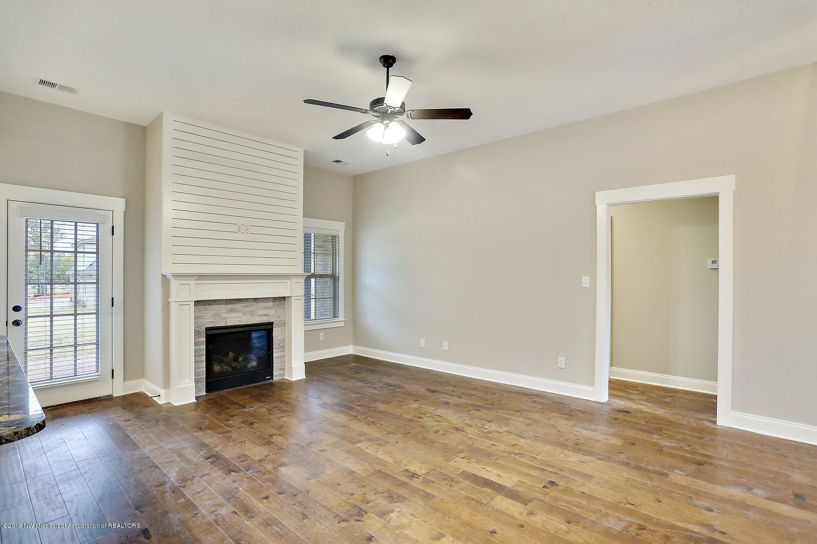 1235 Howell Way Hernando, MS 38632 - Photo 7 of 25 Living Room Angle