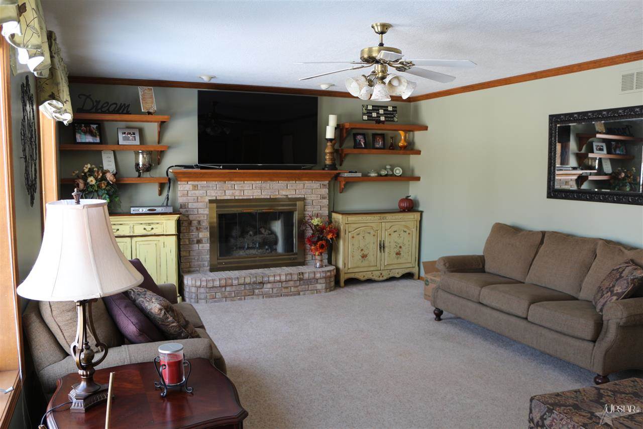9112 Spring Forest Drive Fort Wayne, IN 46804 - Photo 12 of 26 Gallery Image 12