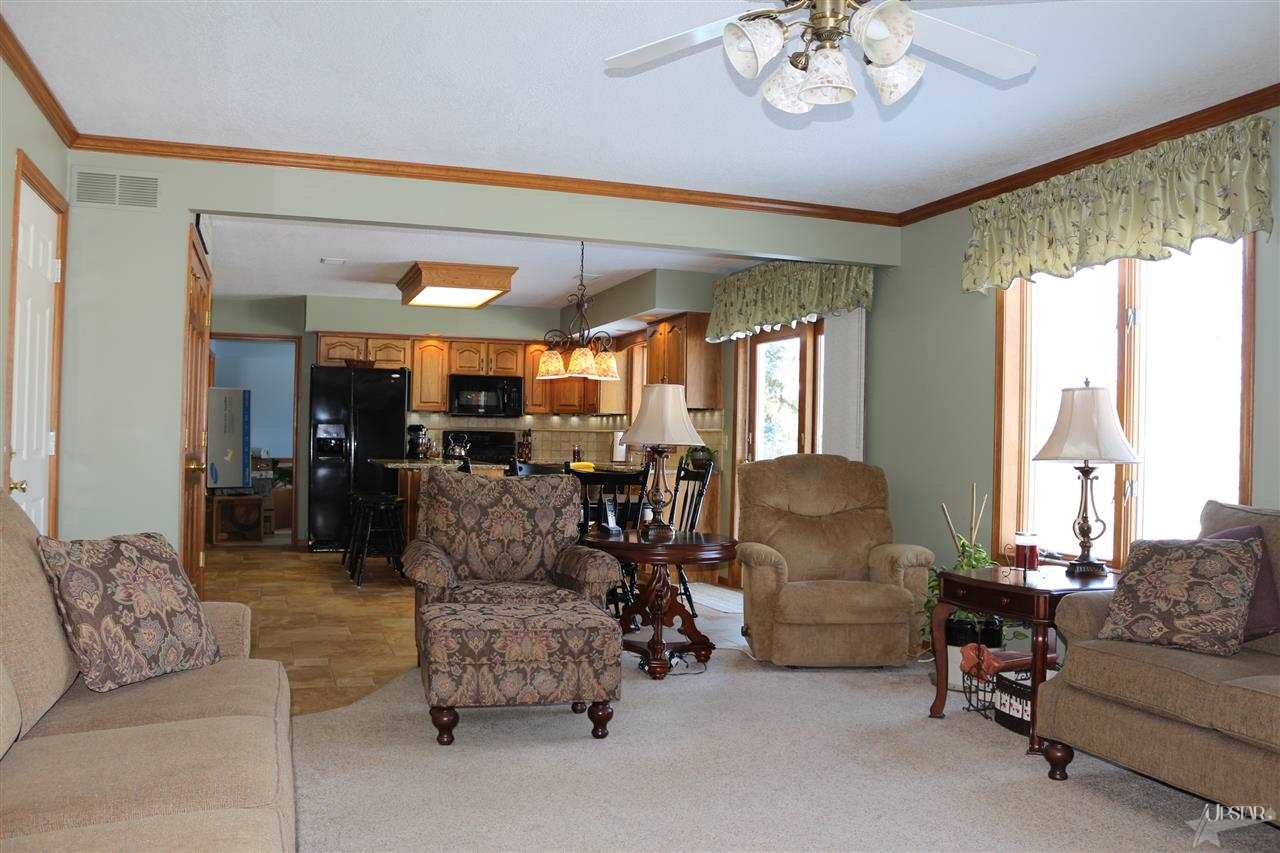 9112 Spring Forest Drive Fort Wayne, IN 46804 - Photo 13 of 26 Gallery Image 13