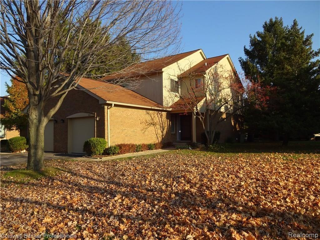 545 Tennyson, Unit 43 Rochester, MI 48307 - Photo 3 of 22 End Unit