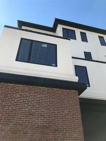 $625,000 | 979 Main Street, Unit 1, Walpole, MA 02081