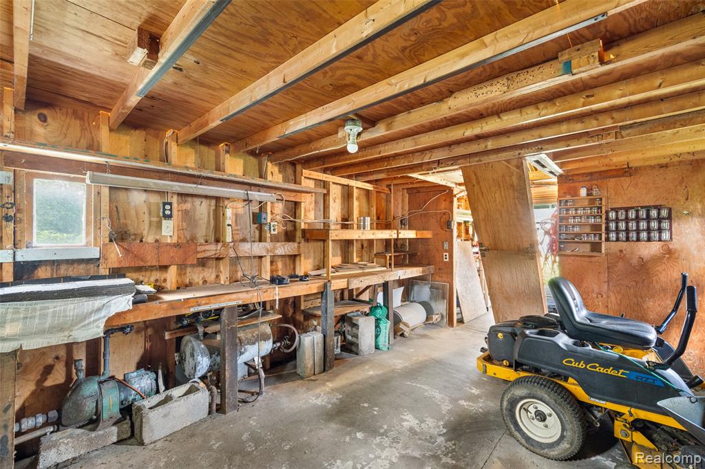 3225 Donley Avenue Rochester Hills, MI 48309 - Photo 34 of 44