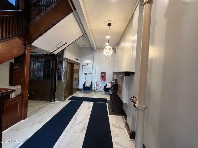 $900 | 5 Broadway, Unit 507, Troy, NY 12180