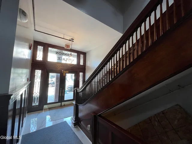 $900 | 5 Broadway, Unit 507, Troy, NY 12180