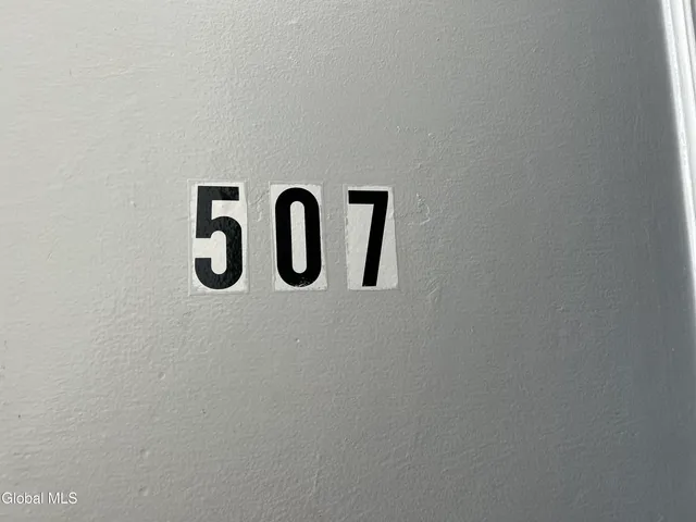 $900 | 5 Broadway, Unit 507, Troy, NY 12180