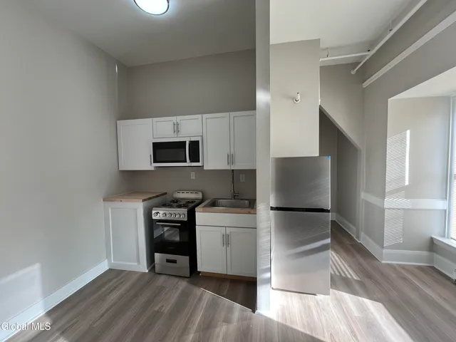 $900 | 5 Broadway, Unit 507, Troy, NY 12180