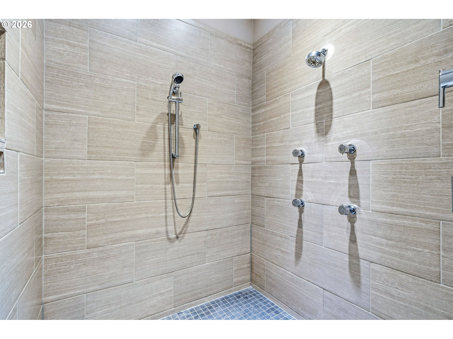 1203 South Great Blue Road Ridgefield, WA 98642 - Photo 33 of 48 a bathroom with a shower