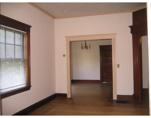 21 Warren Street Needham, MA 02492 - Photo 2 of 9 Gallery Image 2