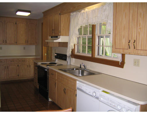 21 Warren Street Needham, MA 02492 - Photo 5 of 9 Gallery Image 5