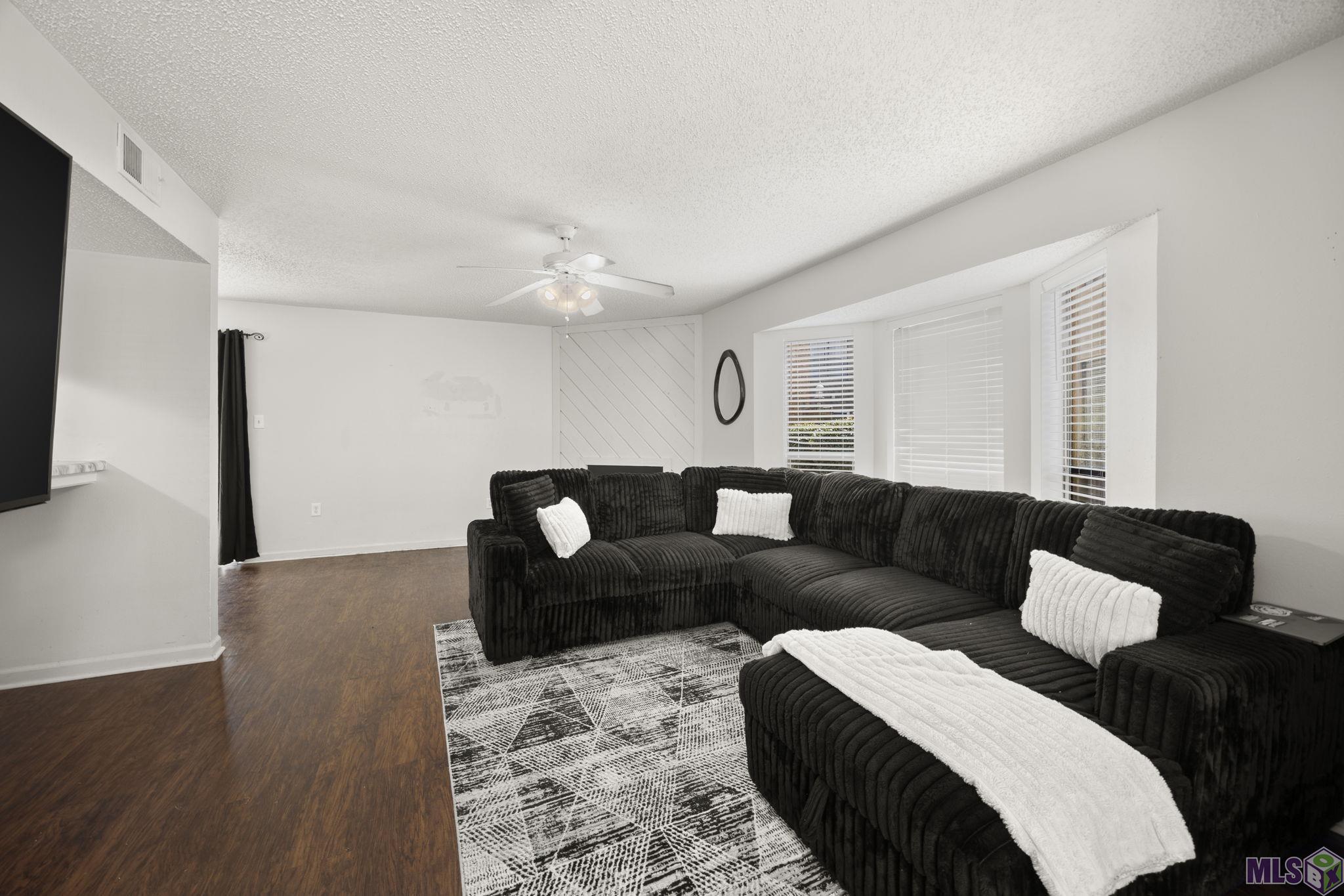 1727 South Brightside View Drive, Unit A Baton Rouge, LA 70820 - Photo 3 of 15