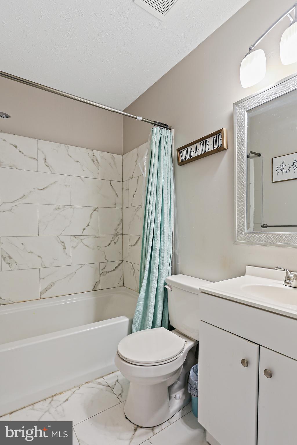 17412 Audrey Road Cobb Island, MD 20625 - Photo 15 of 28 Primary Bath w/ Tub Shower