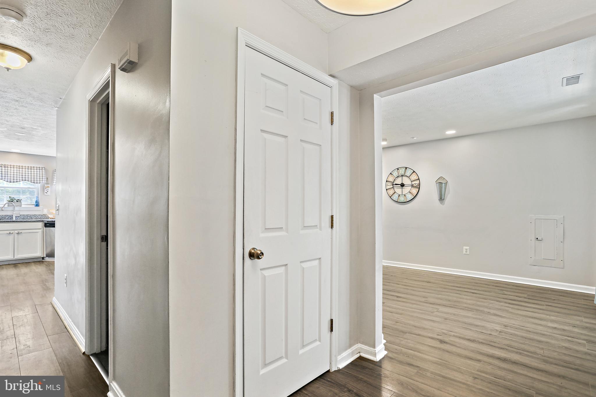 17412 Audrey Road Cobb Island, MD 20625 - Photo 6 of 28 Living Room
