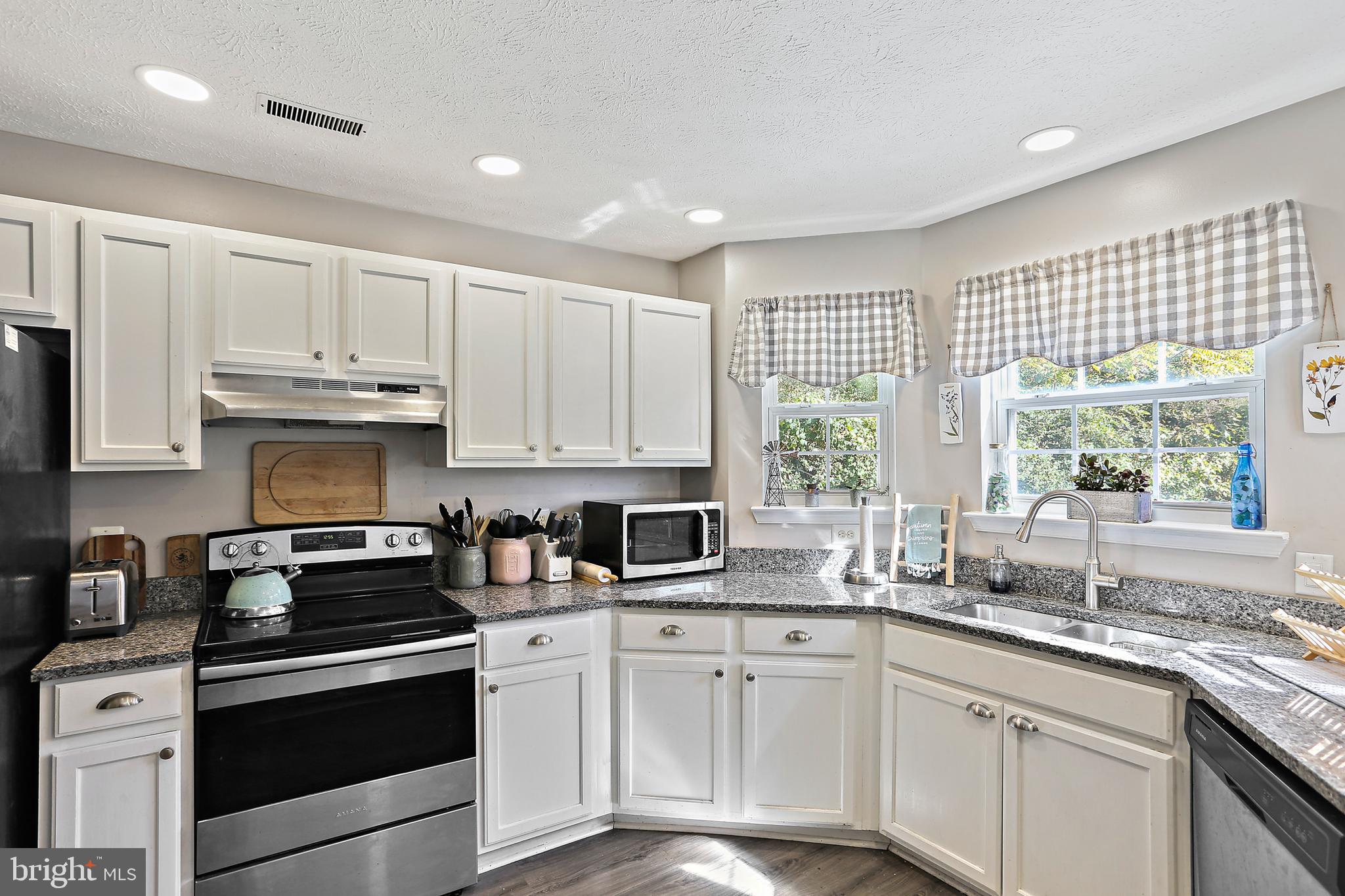 17412 Audrey Road Cobb Island, MD 20625 - Photo 8 of 28 Kitchen