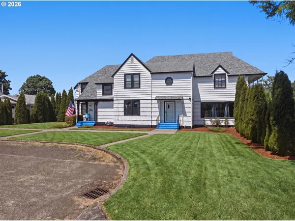 $690,000 | 544 Southeast Court Street, Dallas, OR 97338