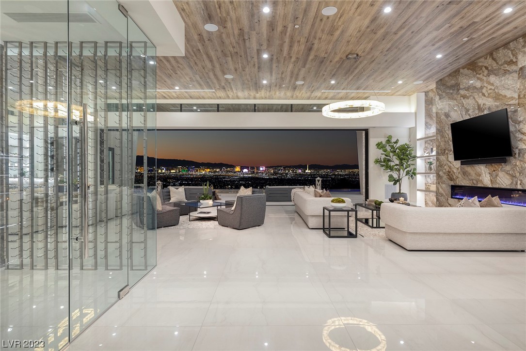 674 Dragon Point Drive Henderson, NV 89012 - Photo 5 of 66