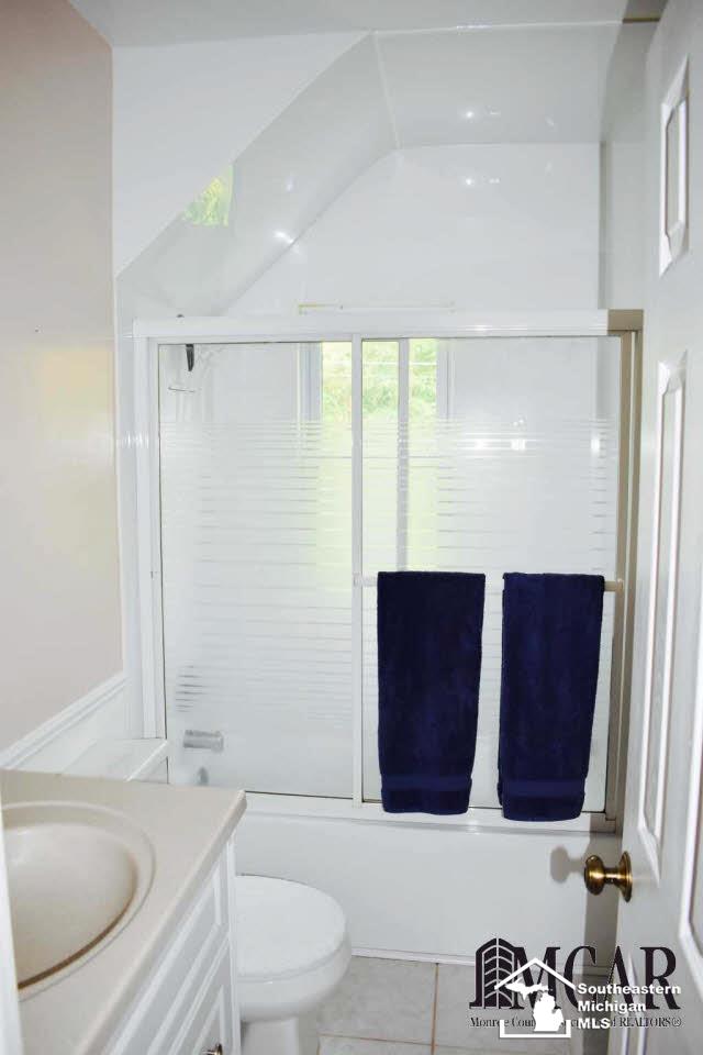 1986 Vivian Road Monroe, MI 48162 - Photo 25 of 31 Main floor bathroom