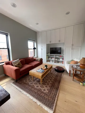 $4,250 | 354 Grove Street, Unit 4A, Jersey City, NJ 07302