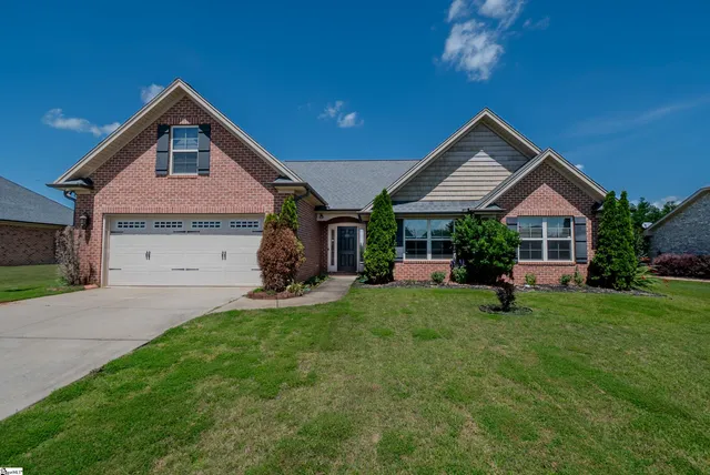 $375,000 | 303 East Story Bush Lane, Inman, SC 29349