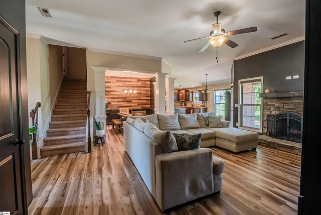 $375,000 | 303 East Story Bush Lane, Inman, SC 29349