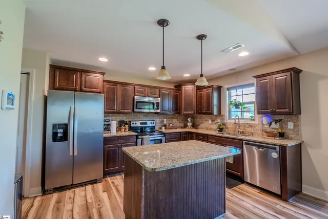 $375,000 | 303 East Story Bush Lane, Inman, SC 29349