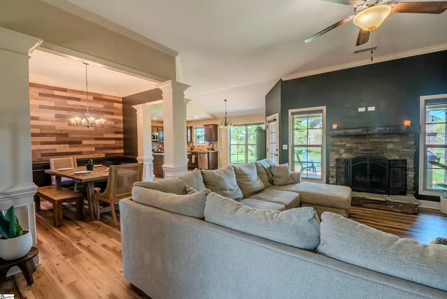 $375,000 | 303 East Story Bush Lane, Inman, SC 29349