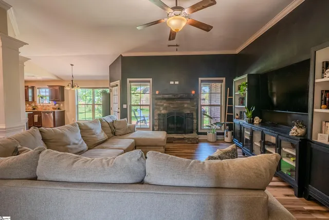 $375,000 | 303 East Story Bush Lane, Inman, SC 29349