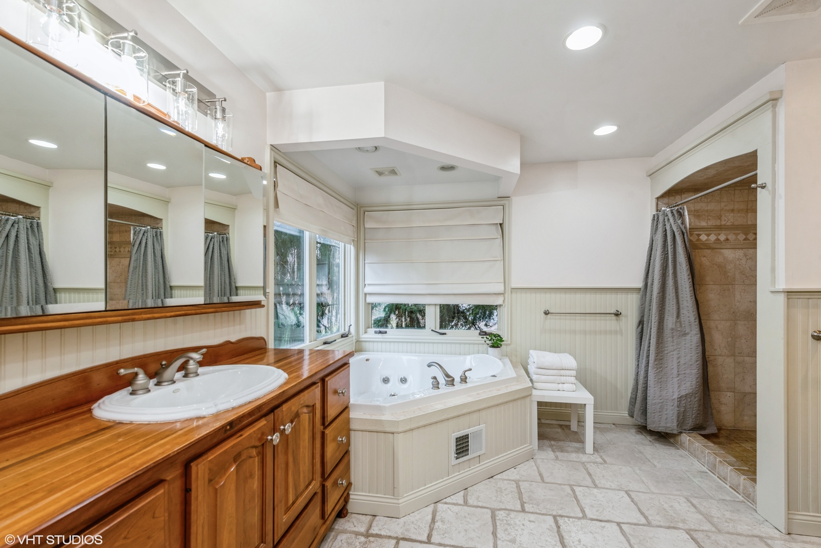 6208 Katmai Trail McHenry, IL 60050 - Photo 14 of 24 a bathroom with a sink and a mirror