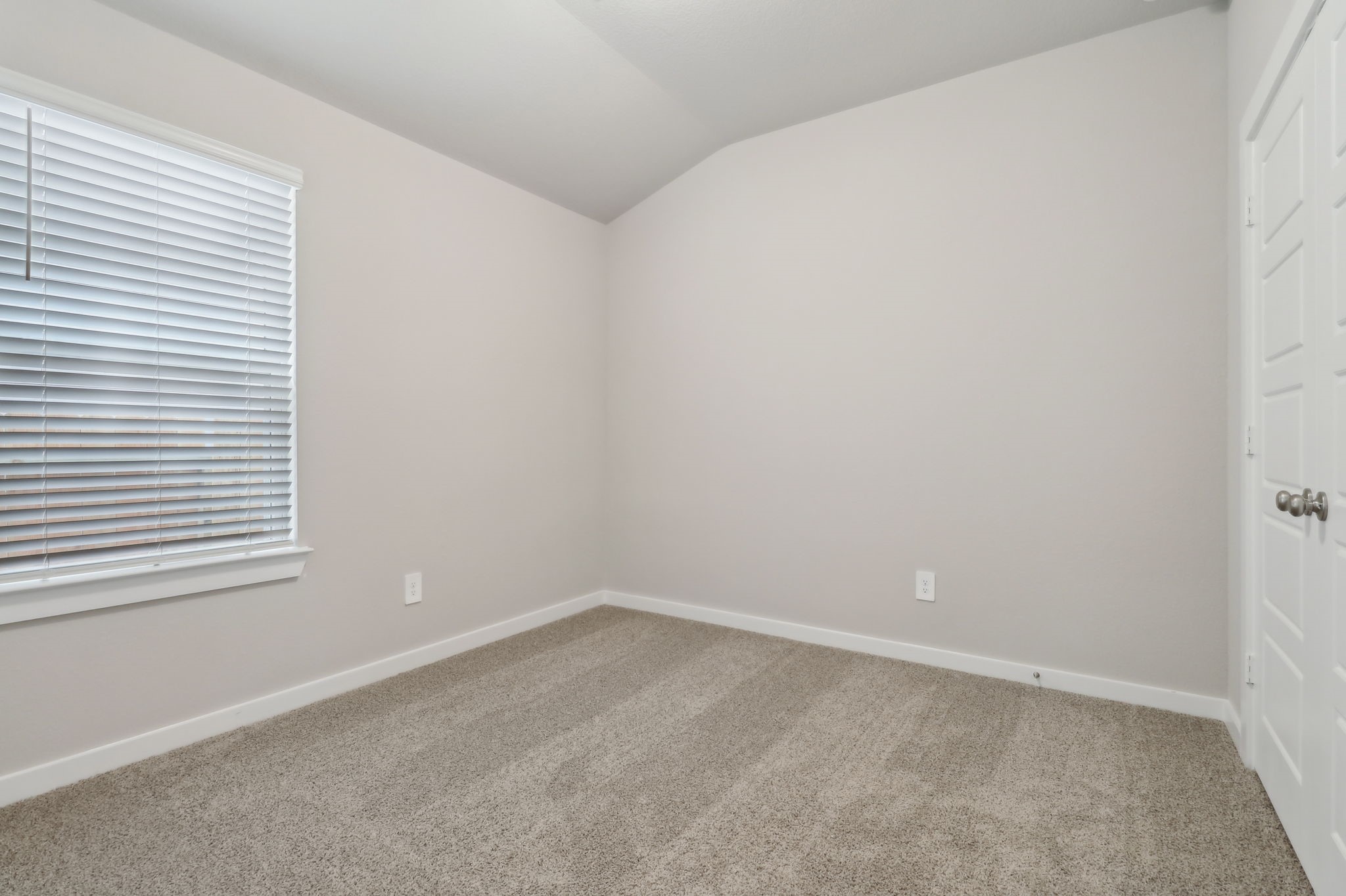 14301 Grey Pointe Court Conroe, TX 77302 - Photo 20 of 25 Photo is not of the actual home, but is an inspirational photo of builder’s model home and may depict options, furnishings, and/or decorator features that are not included