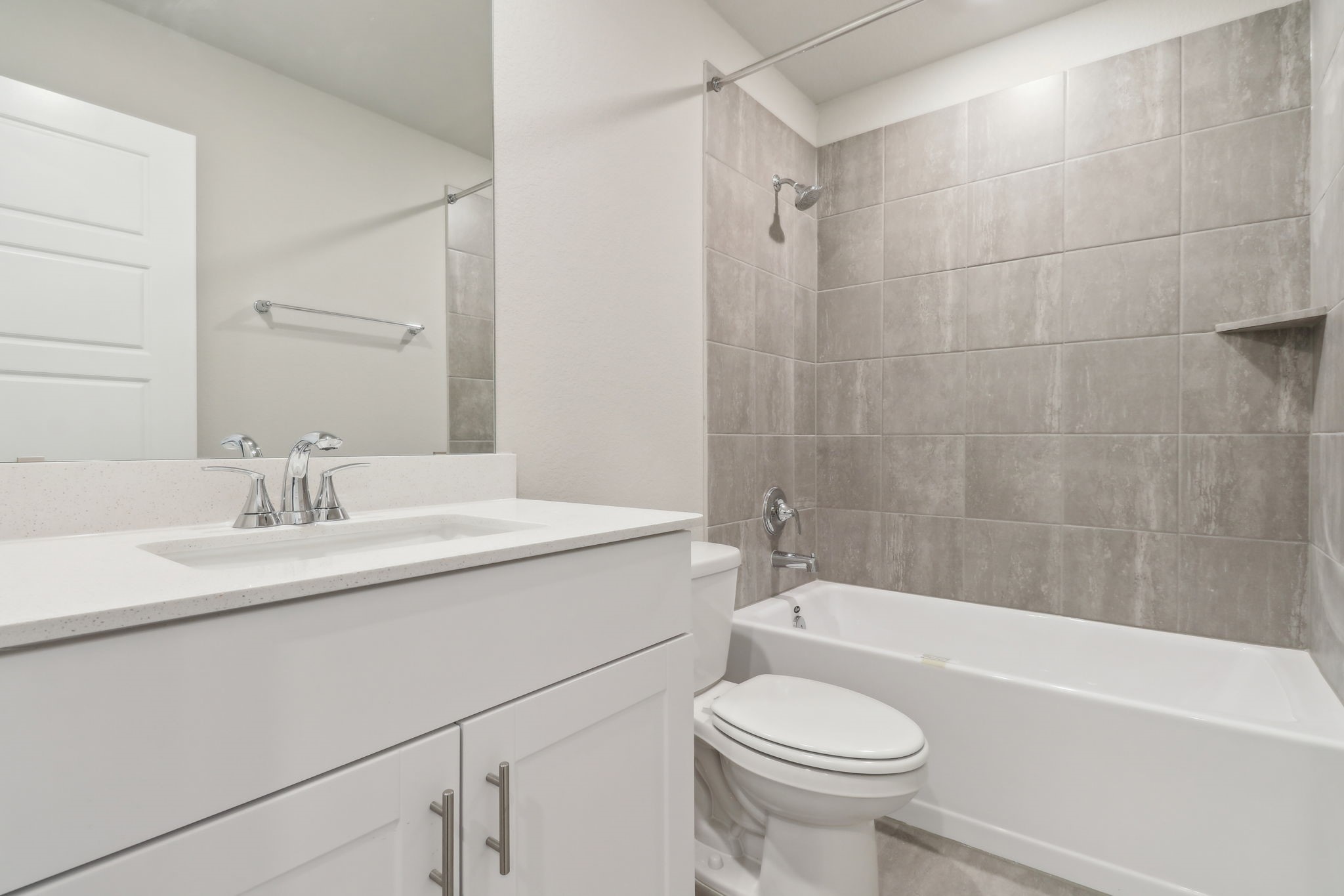 14301 Grey Pointe Court Conroe, TX 77302 - Photo 21 of 25 Photo is not of the actual home, but is an inspirational photo of builder’s model home and may depict options, furnishings, and/or decorator features that are not included