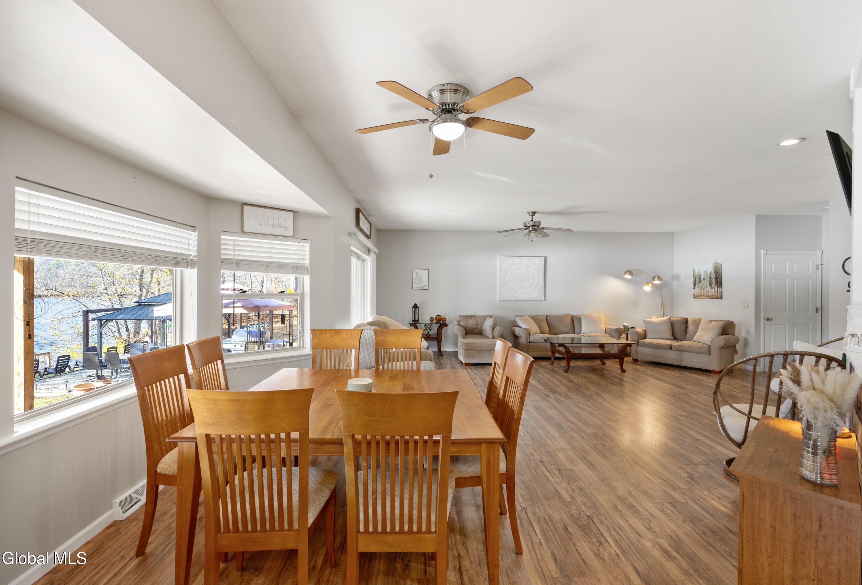 4 Big Bay Road Queensbury, NY 12804 - Photo 14 of 91 1 (40)